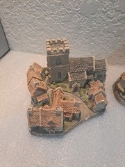 David Winter 2 Pcs Hand Painted In England Castle/village * ESTATE SALE *