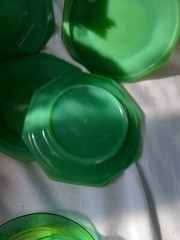 1930’s AKRO AGATE GLASS TOY 4 Plates CUPS JADE GREEN JADEITE JADITE