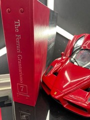 Ferrari Granturismo 1-8 D’Agostini Ferrari Enzo collectible magazine set