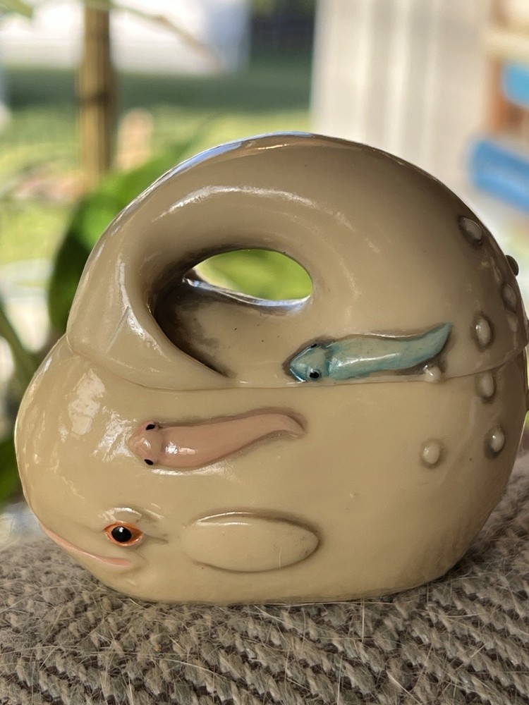 TAI Whale Trinket Box 1990’s 90’s Carved