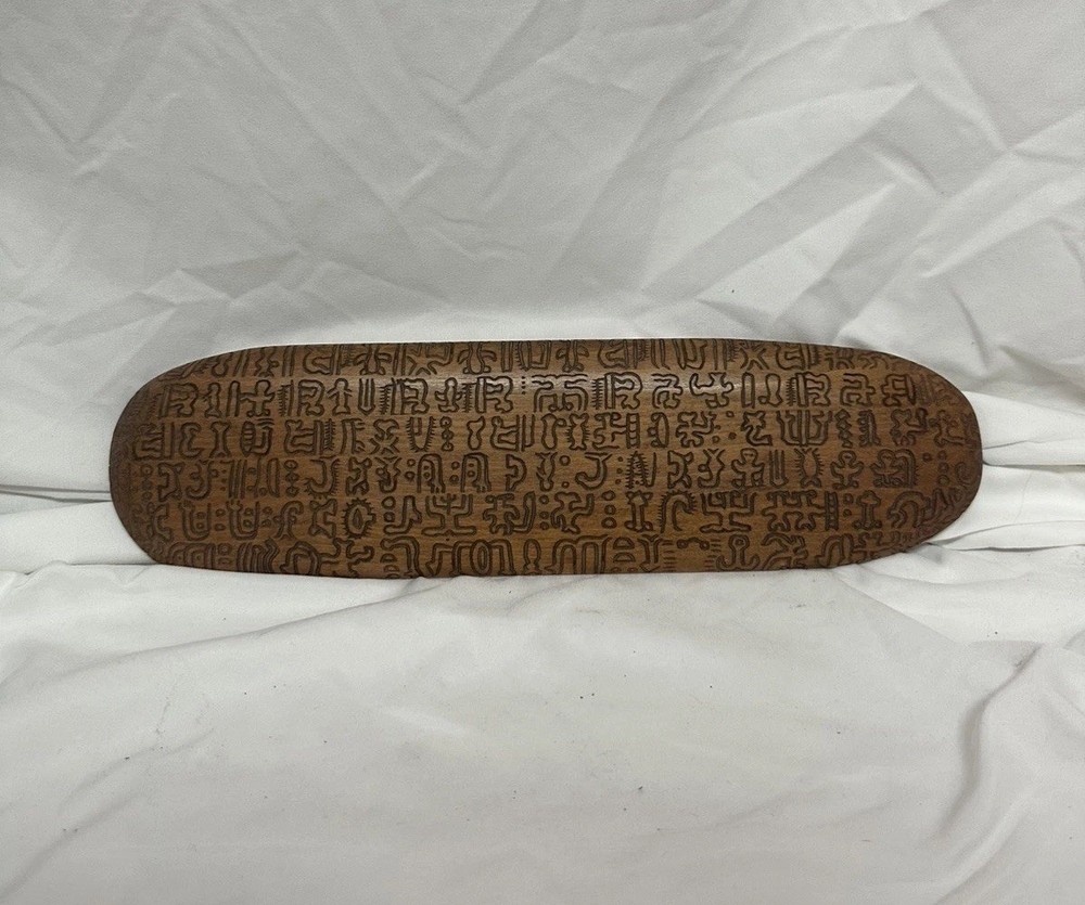 VTG Rongorongo Oval Tablet Easter Island Original Wood Carved Glyphs Display