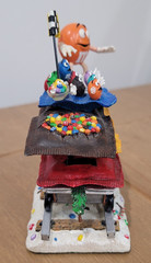 Danbury Mint M&M’s Yuletide Flyer Train Car ORANGE M&M Figurine