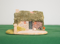 Lilliput Lane Kennedy Homestead. In excellent condition with deed, boxed.