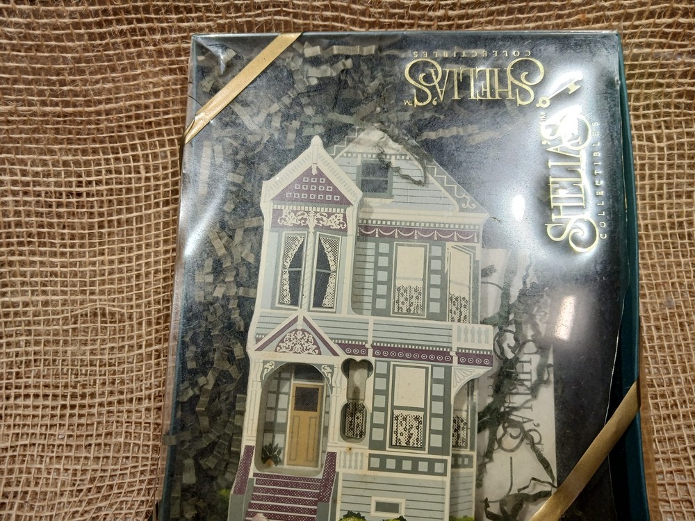 Sheila’s Collectible Wooden Houses Edwardian Green, San Francisco, CA; NIB