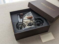 Retro Bicycle Statue Metal Bike Model Wooden Seat Vintage Home Office Decor Gift