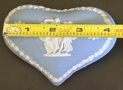Wedgwood Jasperware heart-shaped trinket box