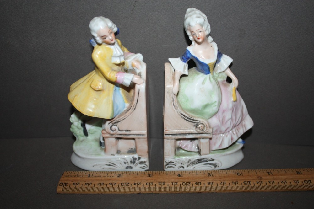 VINTAGE GERMANY MARKED VICTORIAN COURTING COUPLE CERAMIC BOOKENDS MARKED 18818