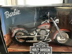 HARLEY DAVIDSON “FAT BOY” MOTORCYCLE FOR BARBIE DOLL BY MATTEL-1999