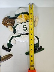 VINTAGE 1970S – SEXTON 3 BASEBALL PLAYERS CASTED METAL WALL HANGINGS Catcher