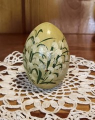 Vintage Handpainted Wooden Eggs. Unsigned And Unbranded.