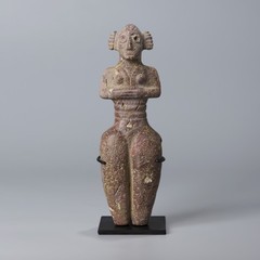 Bronze Age Near Eastern Jasper-Type Stone Steatopygous Female Idol