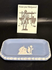 1960s Wedgwood England Powder Blue 6″ x 3.25″ TRINKET TRAY Goddess w/ Bird Cage