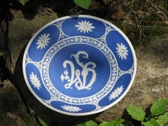 WEDGWOOD RARE 1790 DARK BLUE JASPER DISH MONOGRAM (WS) IN FLOWERS SARAH WEDGWOOD