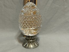 Vintage 1993 AVON Majestic 24% Lead Crystal Egg with Pewter Base