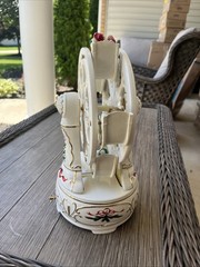 2001 Avon Vintage Porcelain Holiday Classic Wind Up Musical Ferris Wheel