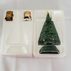 Vintage Avon Christmas Tree Hostess Ceramic Set Salt & Pepper Brazil Pomander
