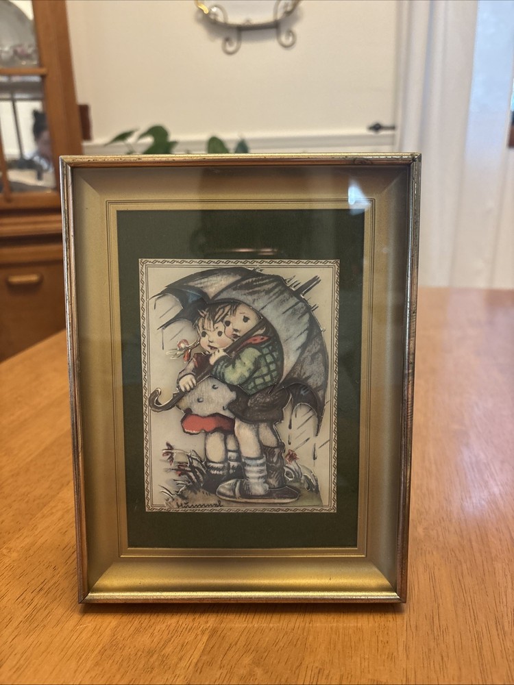 Hummel Goebel 3D Dimensional Picture Boy Girl under Umbrella VTG 1986 Shadowbox