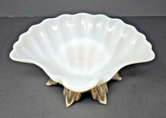 Vintage 7″ White Milk Glass Clam Shell Metal Footed Pedestal Trinket Soap Dish