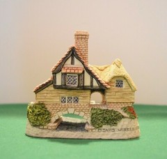 David Winter Arches Thwonce The Birth Day Cottage Aug 10 In its original box.