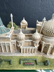 Lilliput Lane THE ROYAL PAVILION, BRIGHTON Britain’s Heritage L2313 Needs Repair