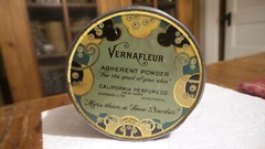 Antique CALIFORNIA PERFUME VERNAFLEUR Adherent Powder Art Deco