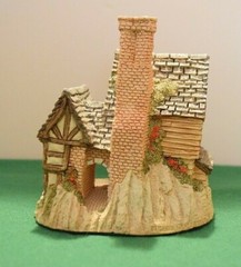 David Winter The Bake House. In excellent condition, boxed.
