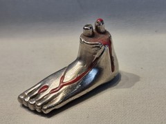 Macabre Memento Mori Severed Foot Exposed Bone & Blood Metal Charm Gothic Rare