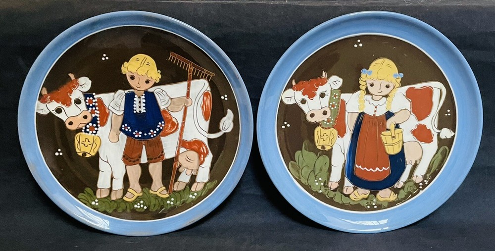 Kohler Biel Handarbeit Pair of 8″ Plates Dairy Cows With Bells Swiss Folk Art
