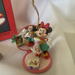 Enesco Ornament 1990s Minnie’s Merry Christmas Beauty Compact Mickey Mouse