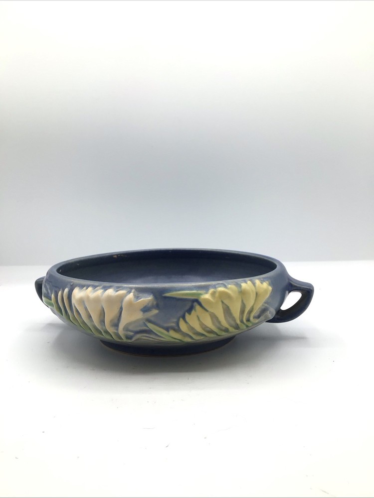 Vintage Roseville Delft Blue Freesia Bowl 464 6