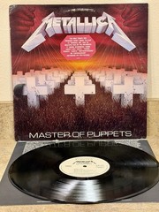 METALLICA – MASTER OF PUPPETS – VINYL LP – WITH PROMOTIONAL HYPE STICKER – RARE!