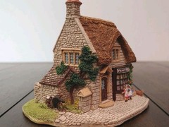 Lilliput Lane Village Shops Penny Sweets Cottage Exc. Condition with Deed