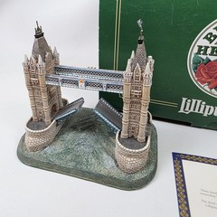 Lilliput Lane Tower Bridge London L2213 Britain’s Heritage Boxed with Deeds