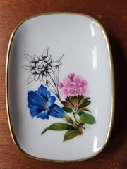 White/Floral Gold Rim TRINKET DISH/Switzerland 4″x2.75″