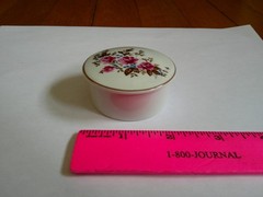 Small Porcelain Jewelry Trinket Box Roses Flowers Round Leart Brazil Collectible