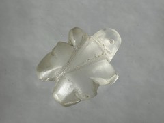 INCREDIBLE CLEAR QUARTZ DUAL JAGUAR EFFIGY PRE-COLUMBIAN PENDANT, MEXICO, COA