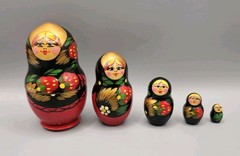 Vintage Matryoshka 5 Russian Nesting Dolls Made Un USSR