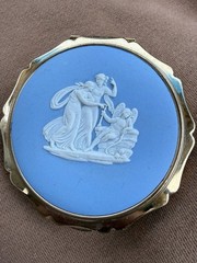 Vintage Stratton Wedgwood Jasperware Classical Design Compact Mirror English
