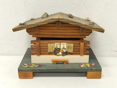 Vintage Wooden Swiss Lador Edelweiss 2866 Chalet Music Box