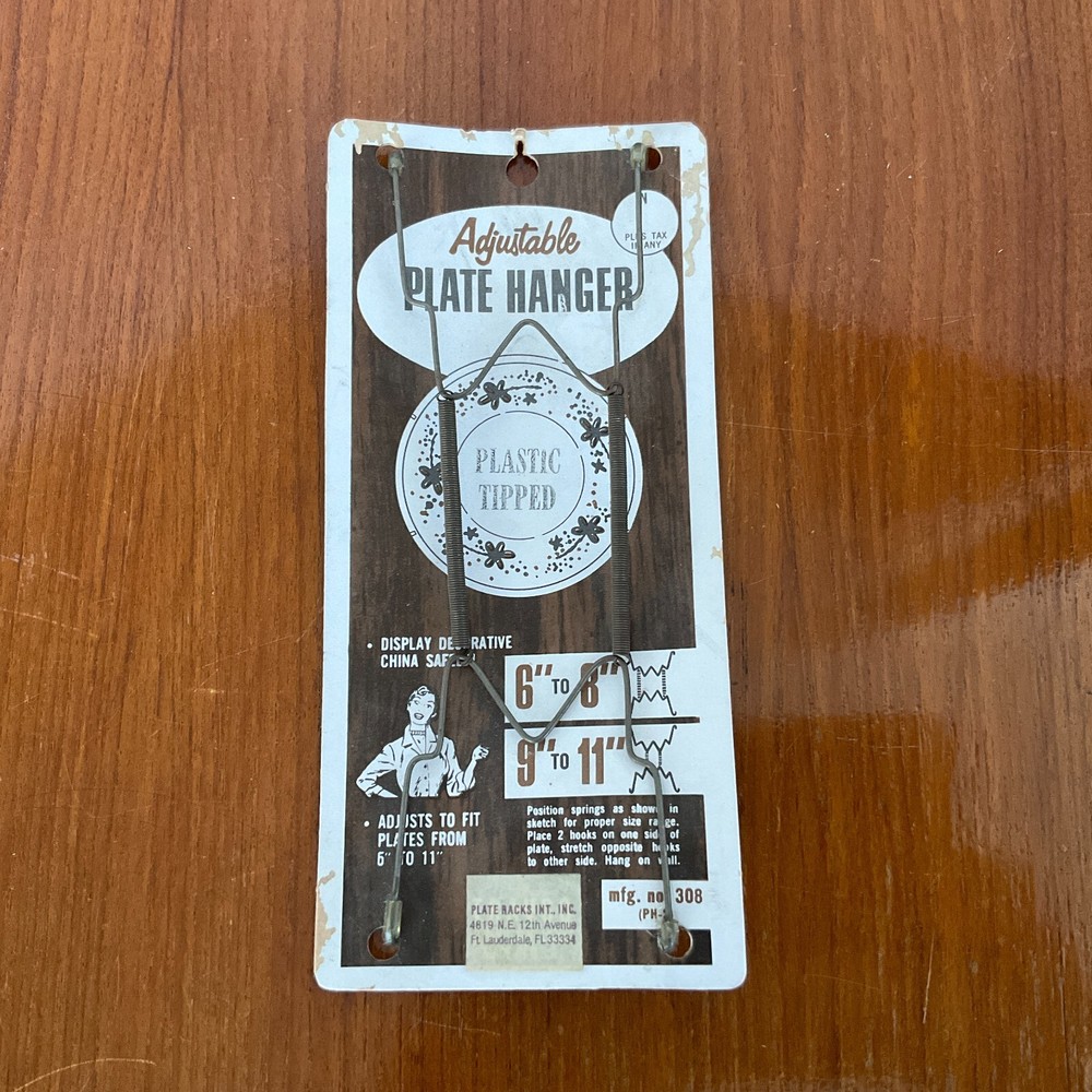 Vintage Adjustable Plate Hanger in Original Packaging Fits 6″ to 11″ NOS