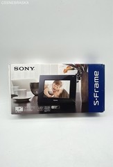 Black Sony DPF-A710 7″ Digital Picture Frame