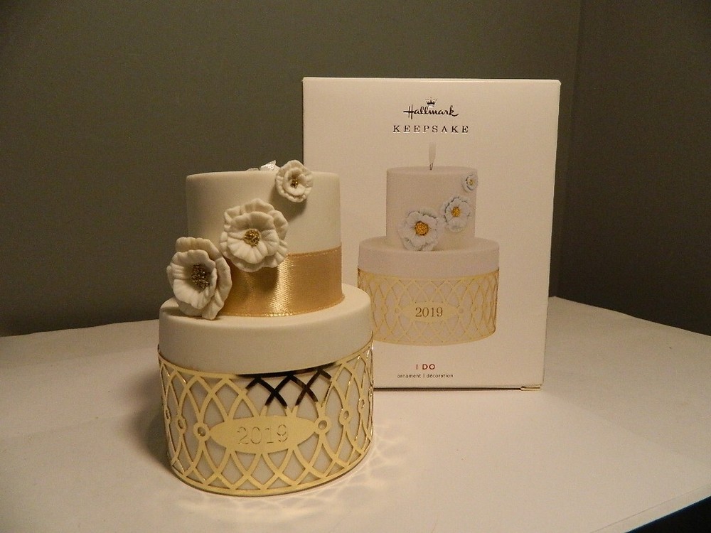 Hallmark Keepsake Ornament 2019 ~ Wedding Cake, Porcelain & Metal ~ “I Do”