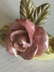 Vintage Ceramic Flower Floral Rose 2 in Calling Card Holder Unbranded 1B56