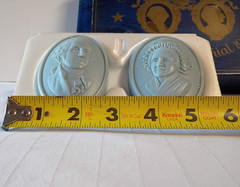 AVON United States of America 1776 – 1976 Bicentennial Plate Soap Washington’s