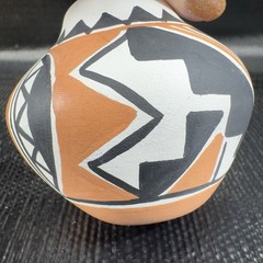 Mary T Jijola Hand Made Pottery Bud Vase Vessel Isleta Pueblo Artist Signed Vase