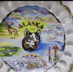 Vintage Unbranded Collectible Alaska Trinket Dish 4.5″ Across Top