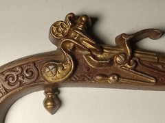 Pair of Vintage Sexton Flintlock Pistols Metal Wall Art Decor