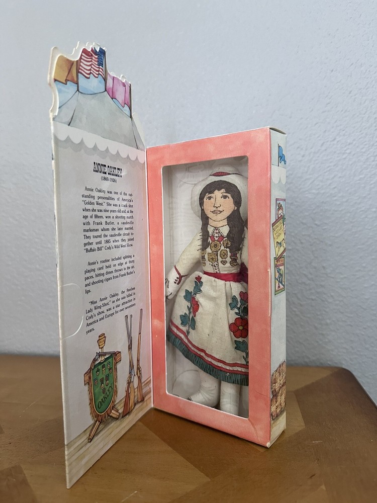 1979 Hallmark Famous Americans “Annie Oakley” Collectible Doll In Box