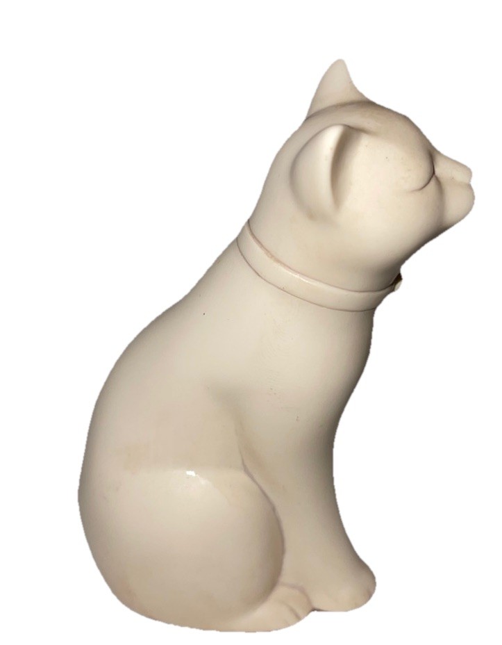 Vintage Stone Casting Cat Figurine – Ivory Fun