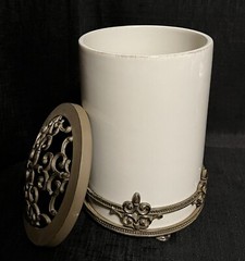 Southern Living At Home Belle Meade 3 In 1 Container w/Box